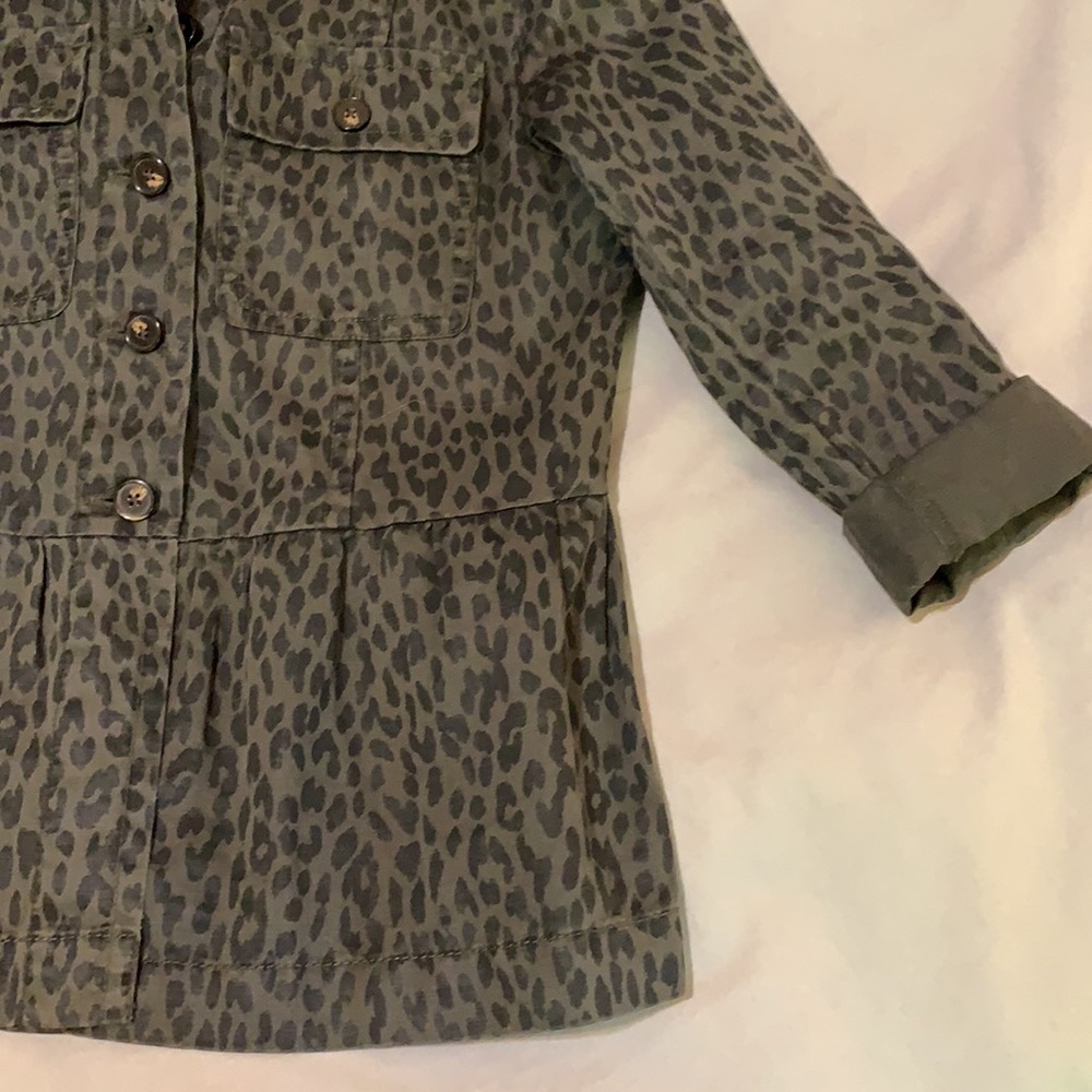 LOFT Leopard 🐆 Utility Jacket - Picture 9 of 14